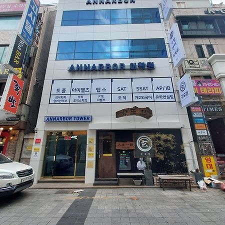 24Guesthouse Seomyeon Busan Exterior photo