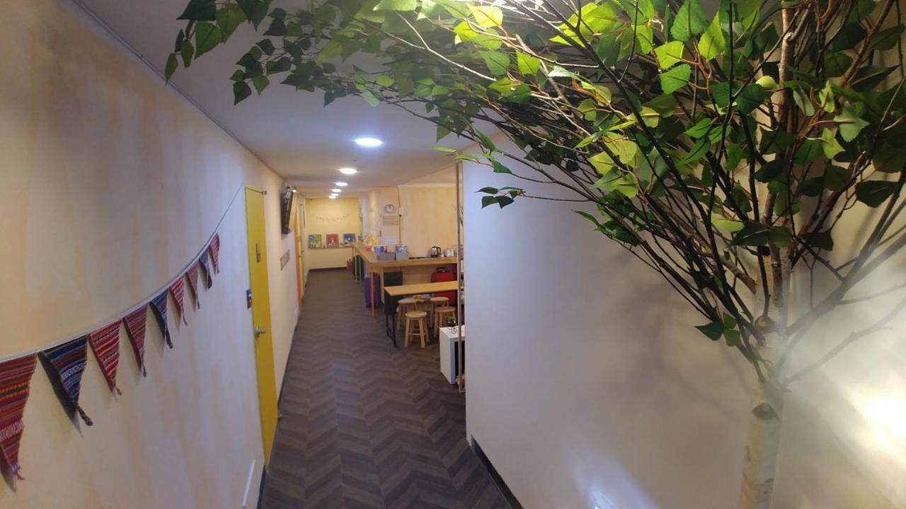 24Guesthouse Seomyeon Busan Exterior photo