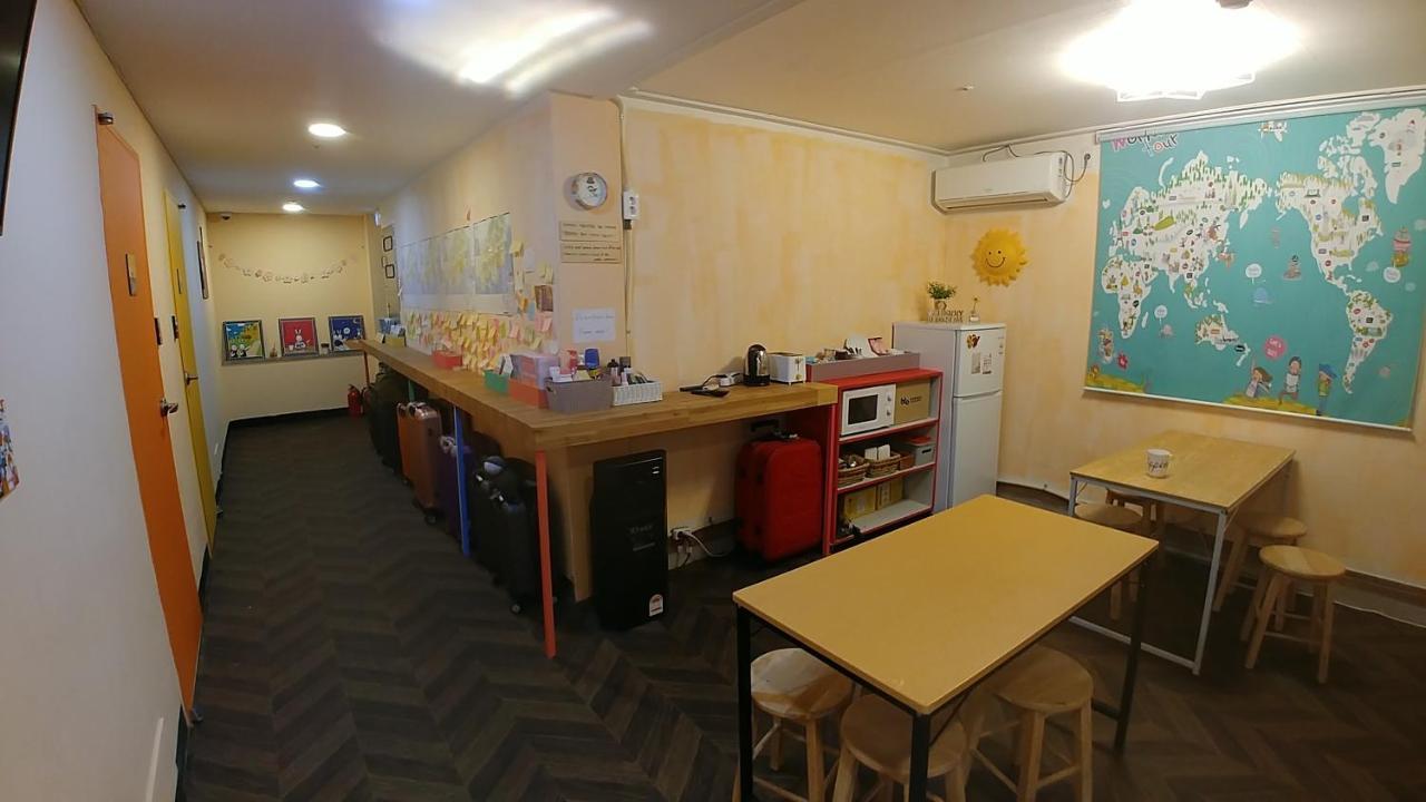 24Guesthouse Seomyeon Busan Exterior photo
