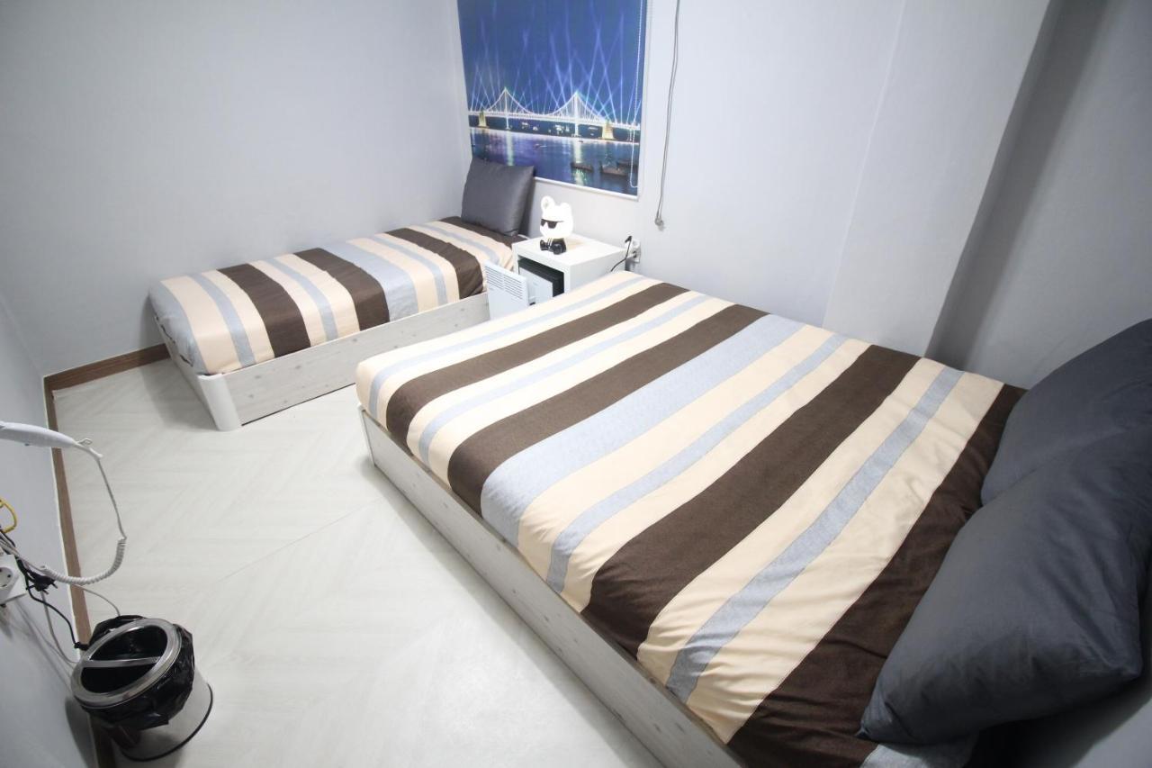 24Guesthouse Seomyeon Busan Exterior photo