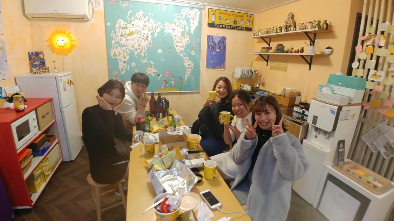 24Guesthouse Seomyeon Busan Exterior photo